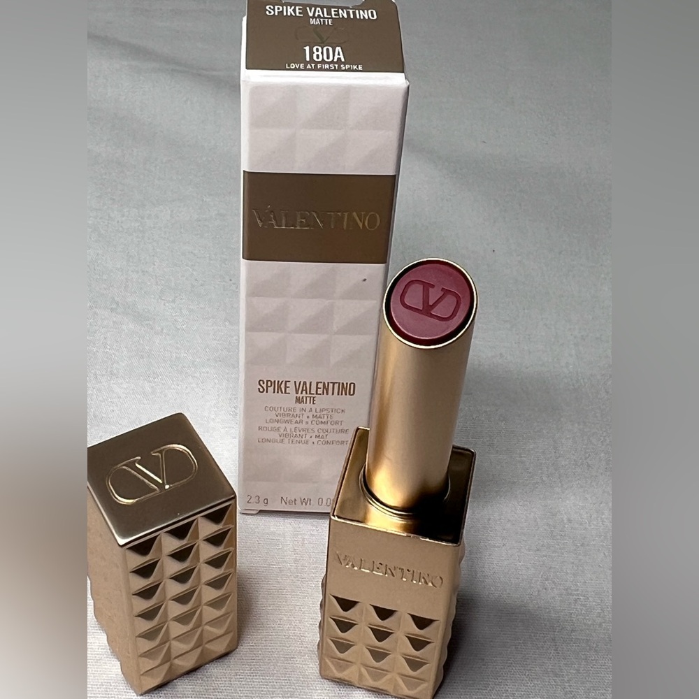 Valentino Spike Matte Lipstick 180A